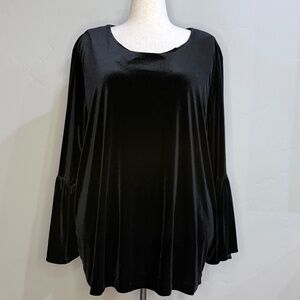 NWOT Calvin Klein Pkus Siz Black Velvet Bell Sleeve Top - 3X 🔥🔥